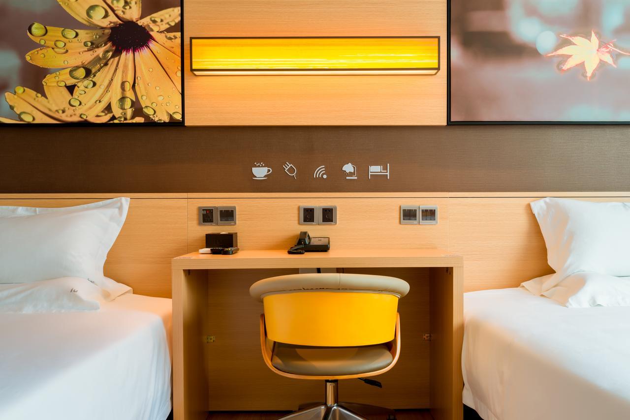 Iu Hotel Guiyang Shibei Road Buitenkant foto